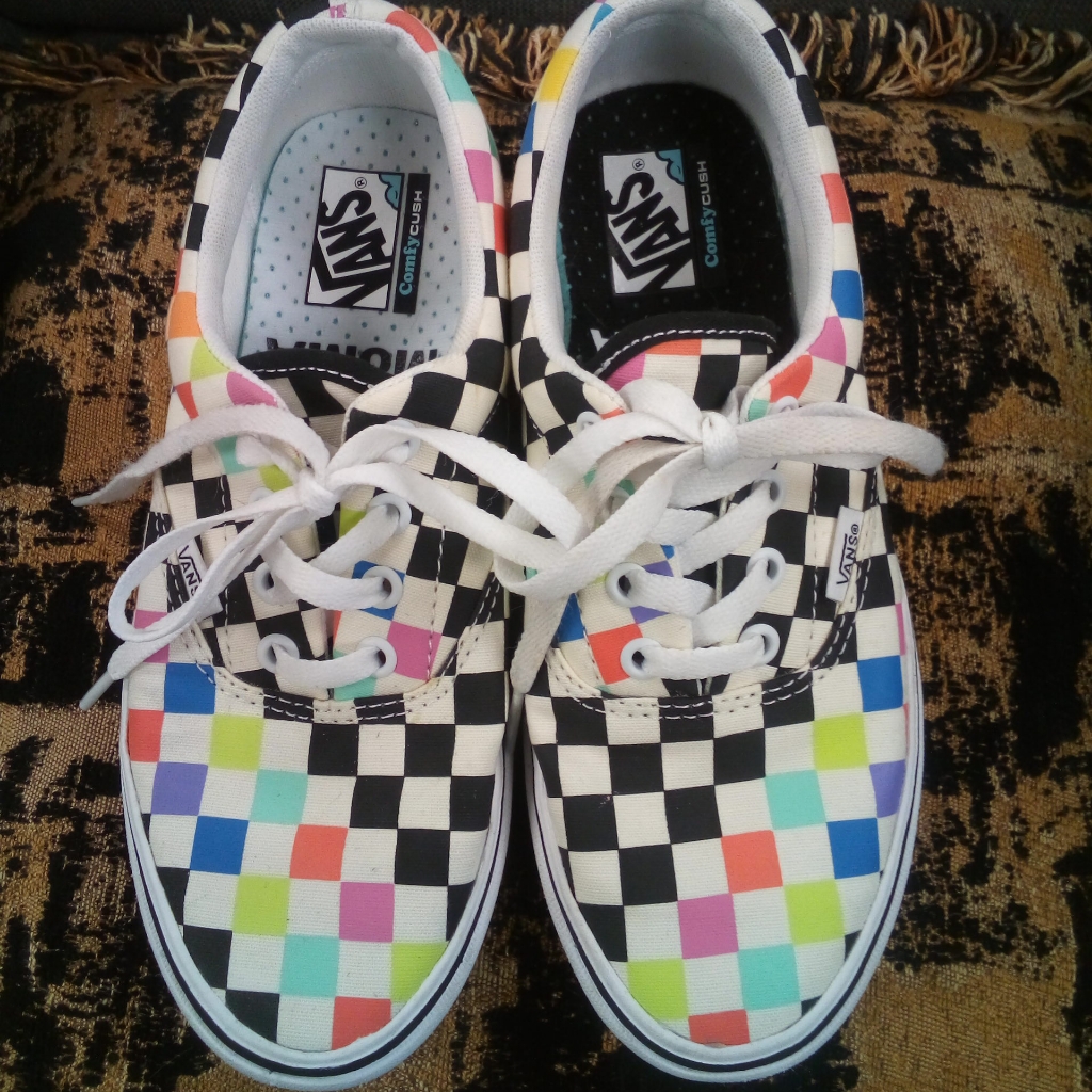 Vans Comfycush Era Moma Brand Canvas Womens Size Sneakers Vn0a3wm91pj Vans Comfycush Era Moma Brand Canvas Womens Size Sneakers Vn0a3wm91pj